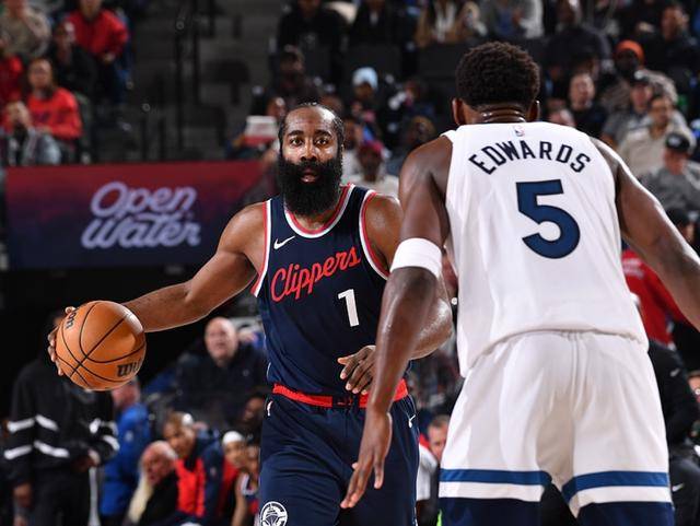 开云线上官网-哈登压哨绝杀孙颖莎，全场沸腾！经典一战再现传奇