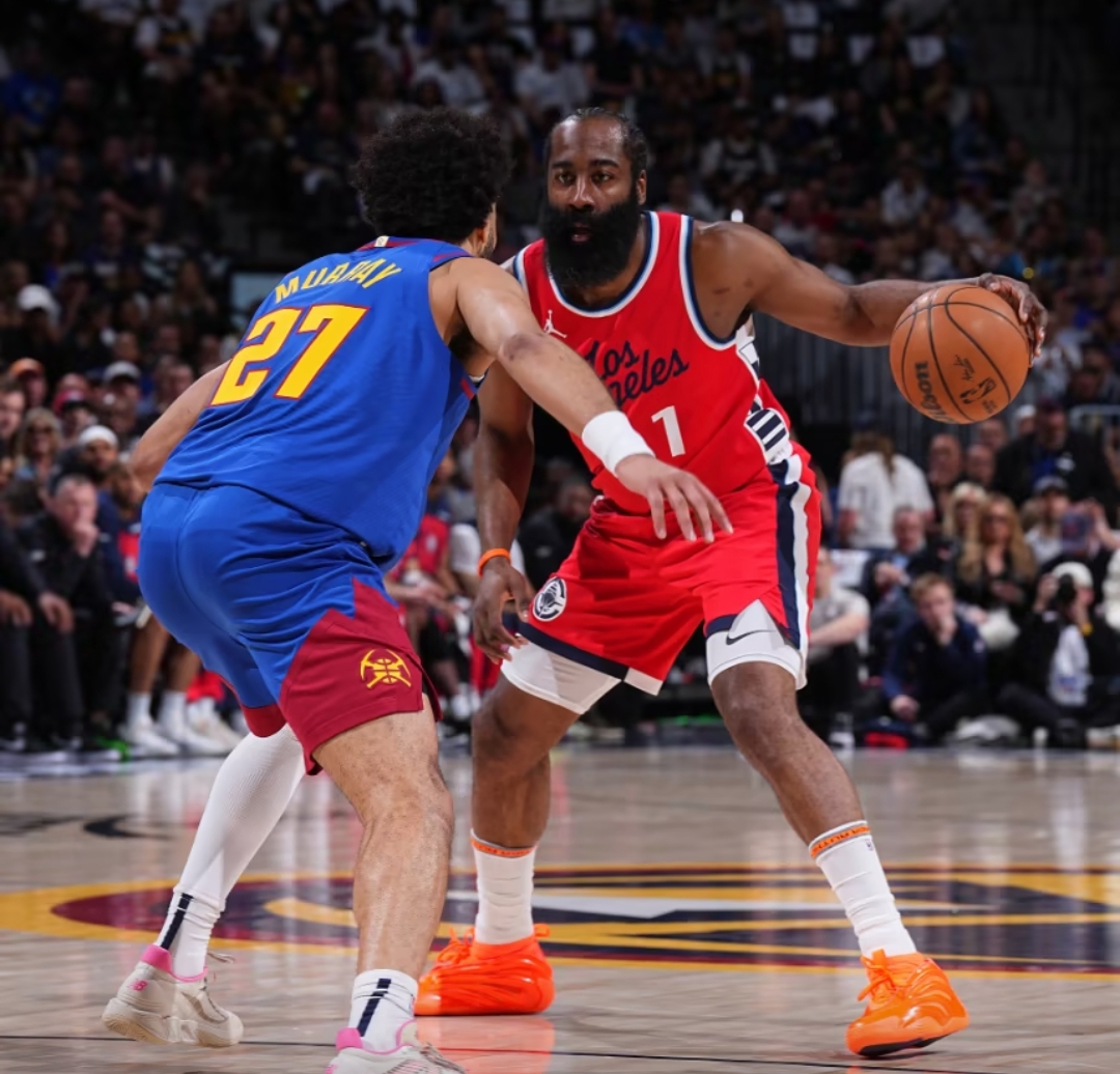 开云线上官网-快船关键时刻失误不断，球队憾负对手，他的支持城市自己.