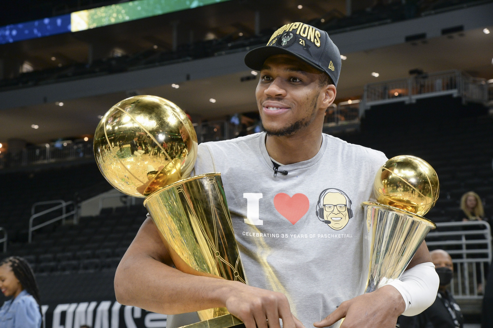 开云线上软件-字母哥新星夺冠表现突出，瑞士队前途光明！